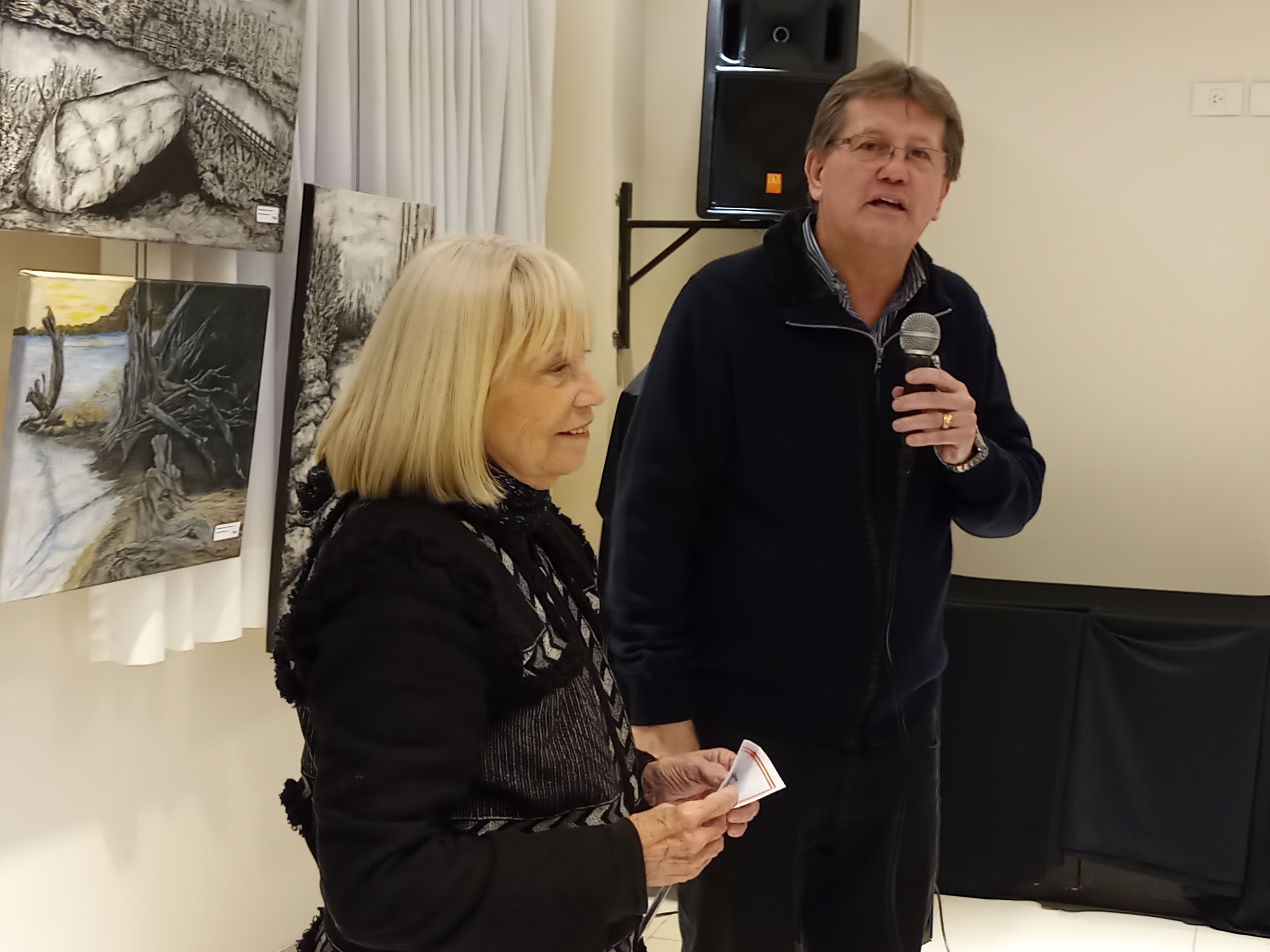 La seccional UTHGRA San Martín inauguró la muestra artística “Encuentros”