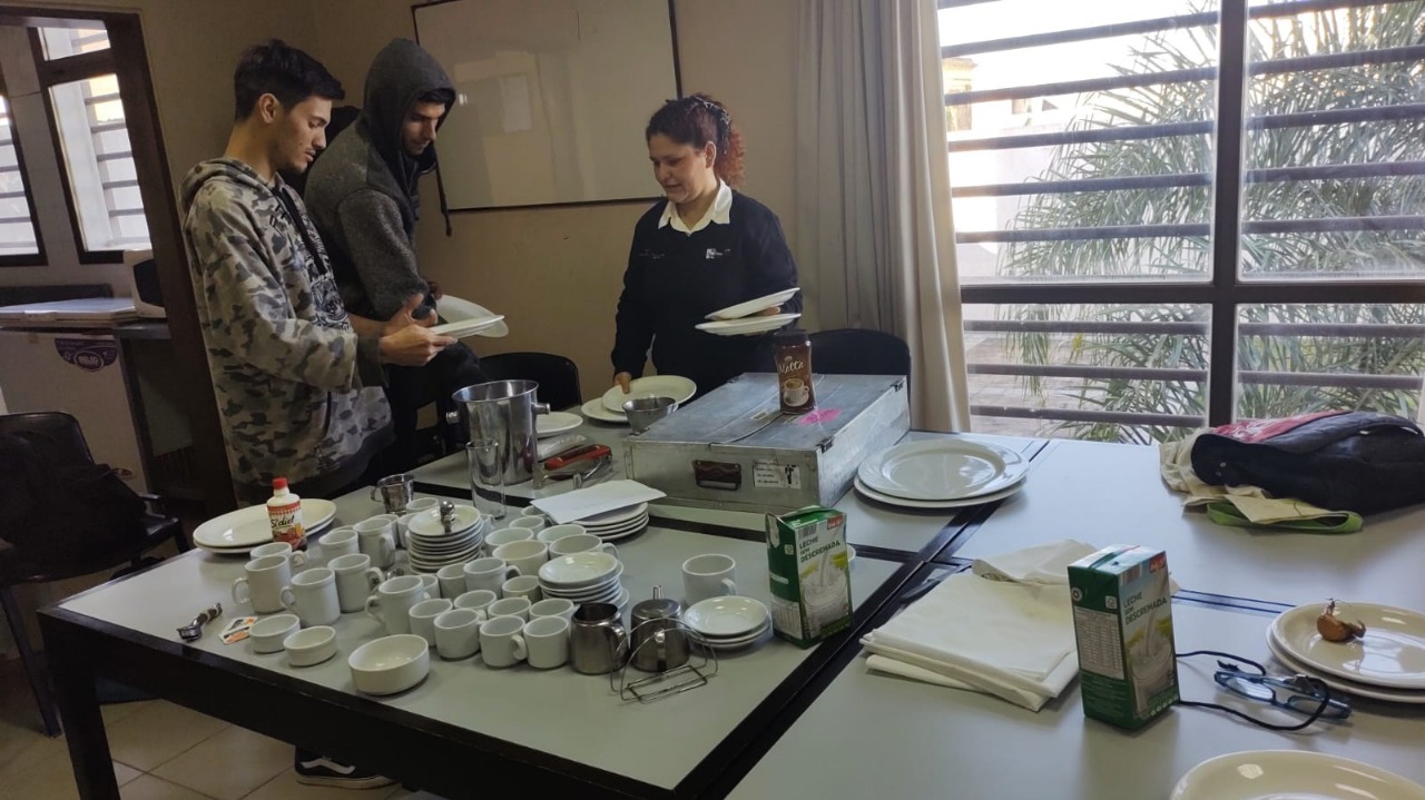 Capacitaciones profesionales en la UTHGRA Concordia y curso de preparación para el parto