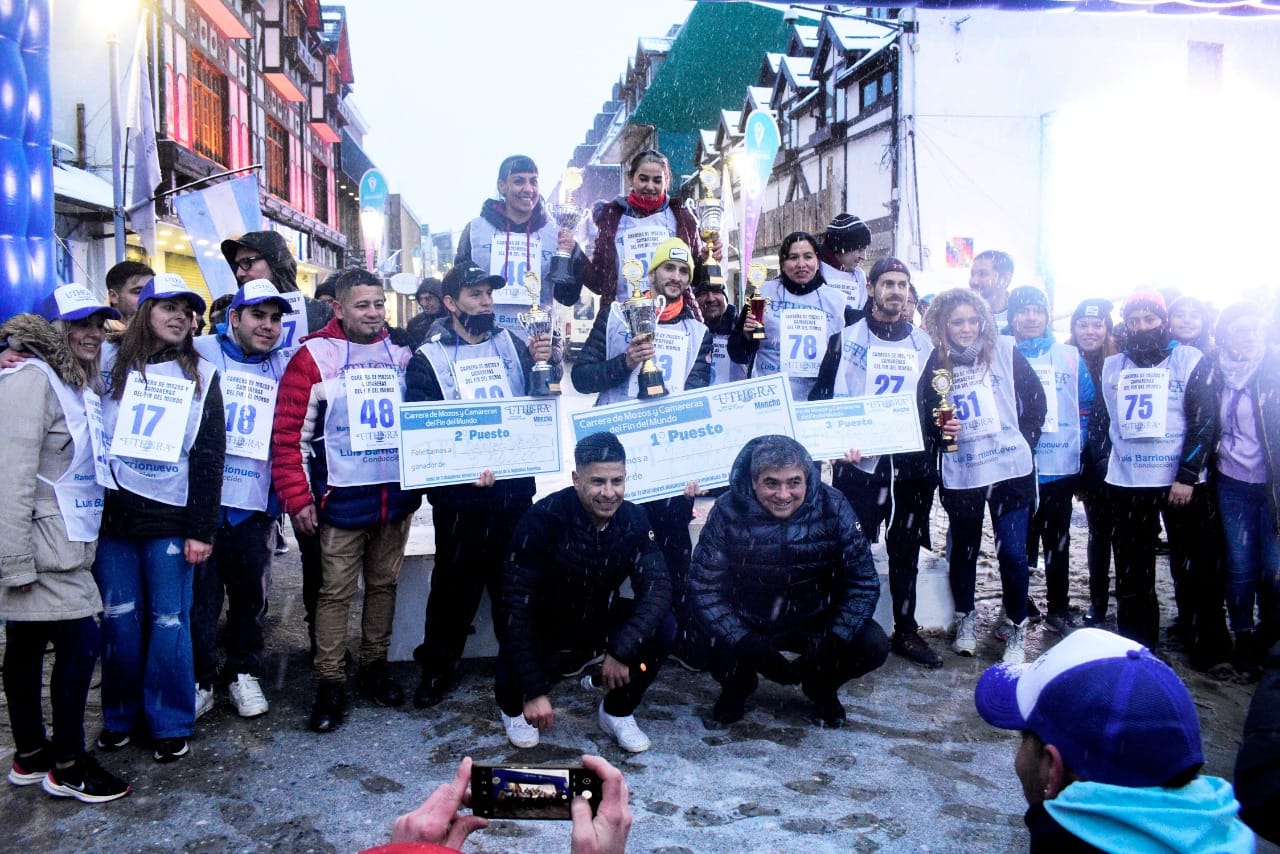 La UTHGRA Tierra del Fuego realizó una nueva carrera de mozos y camareras del “fin del mundo”