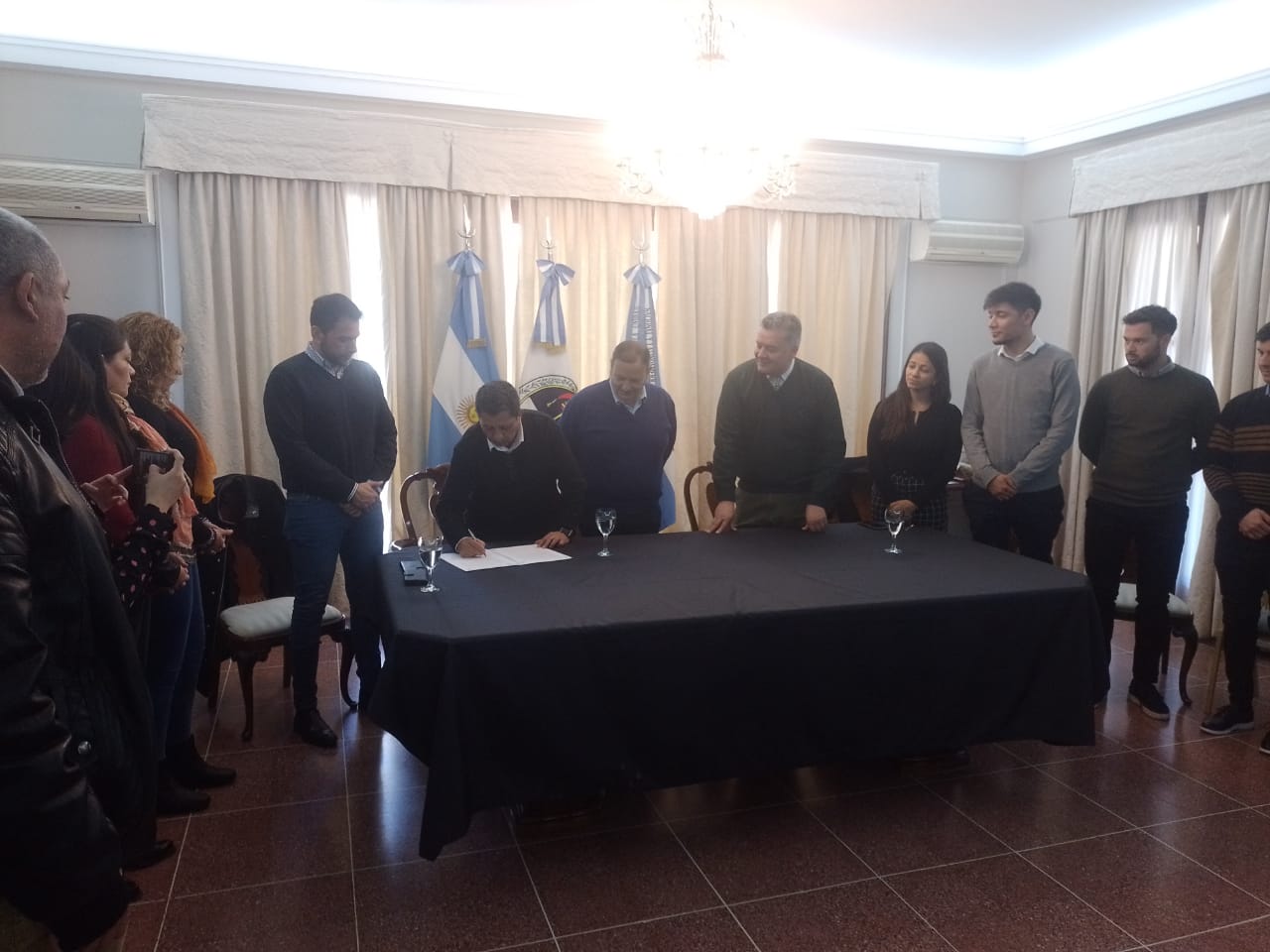 Convenio de cooperación entre la Provincia de La Rioja y la UTHGRA