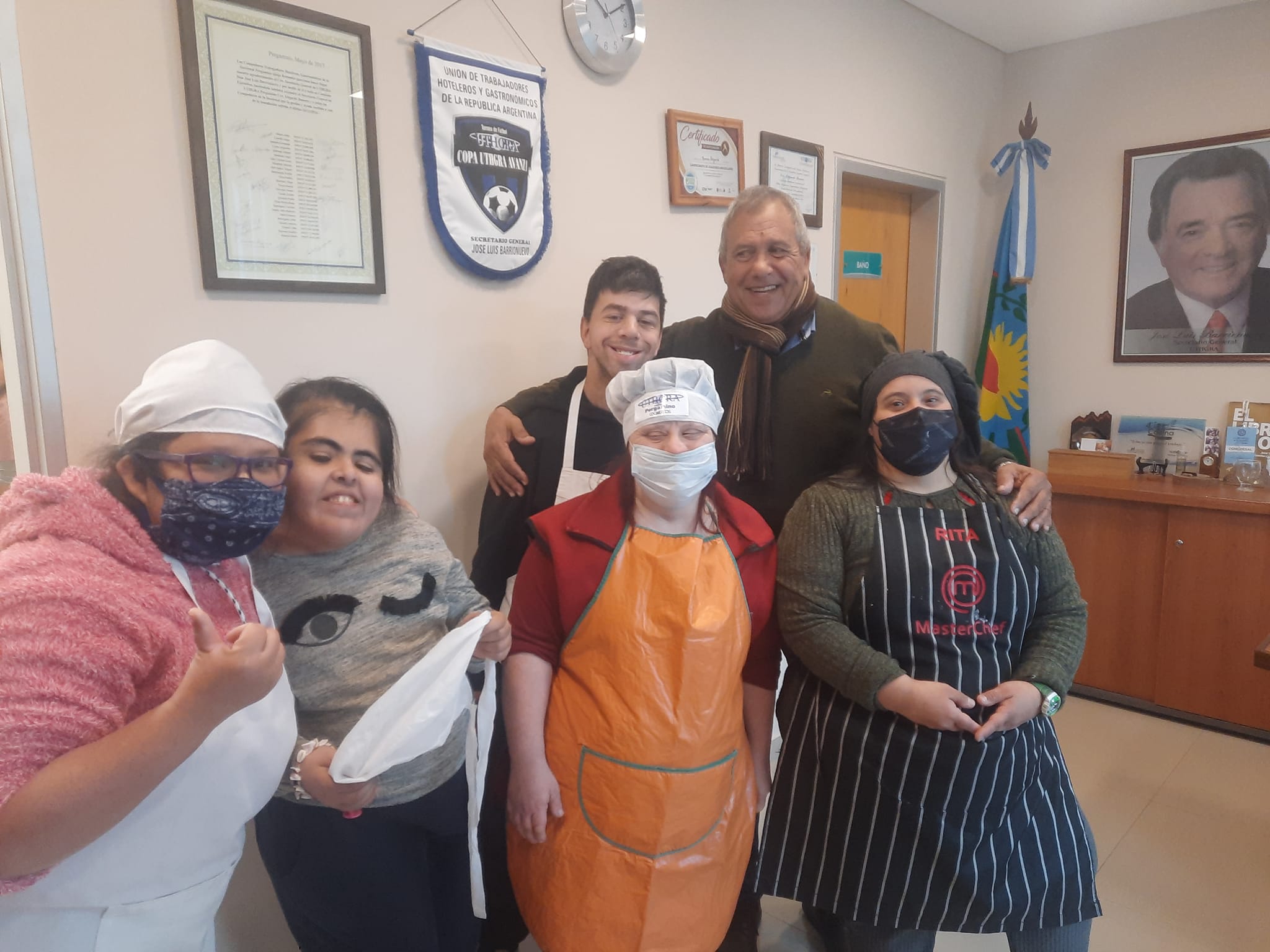 Visita de los chicos del Centro Educativo Terapéutico Aiken a la UTHGRA Pergamino