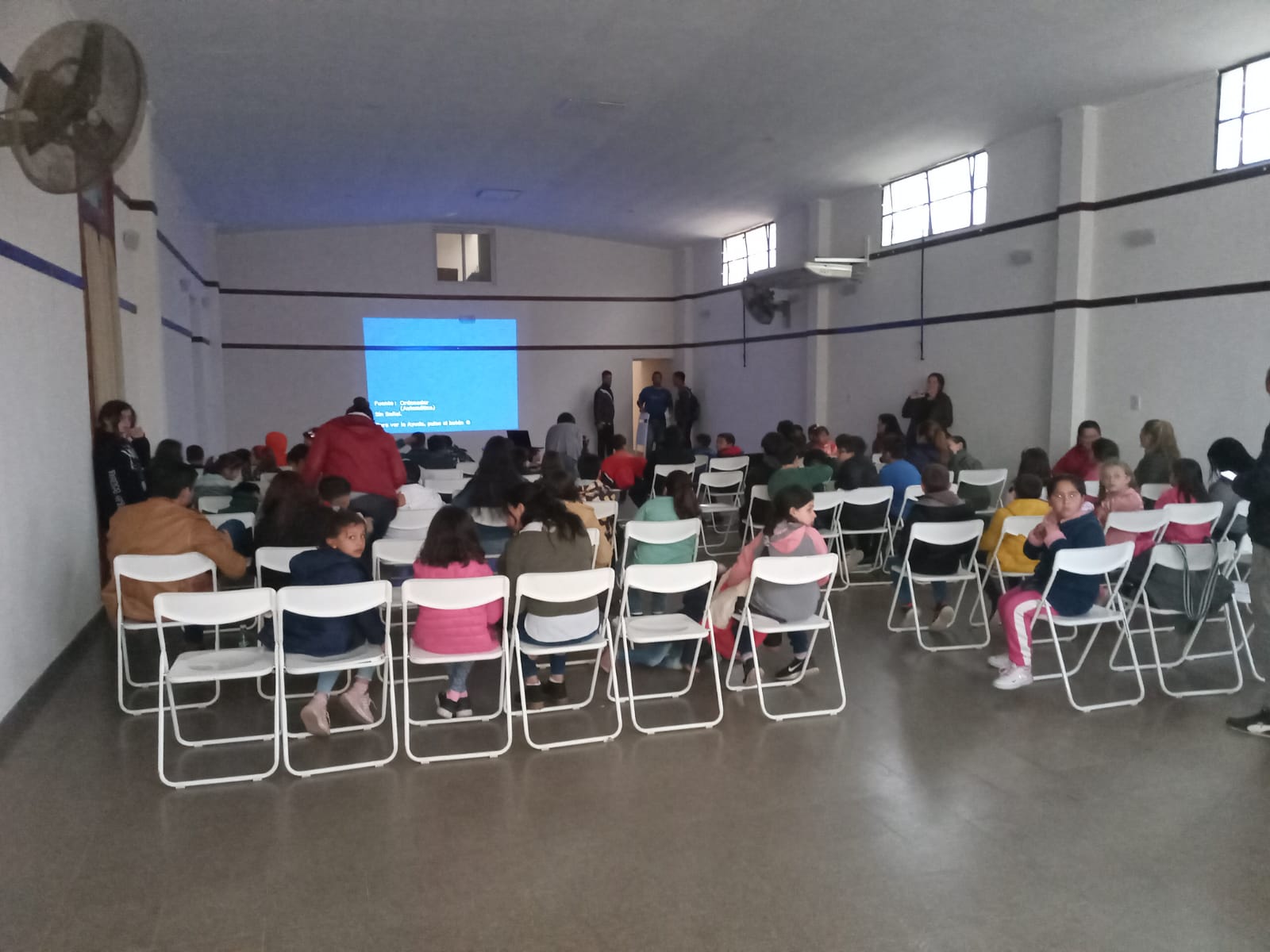 UTHGRA Paraná realizó un ciclo de “cine bajo las estrellas”