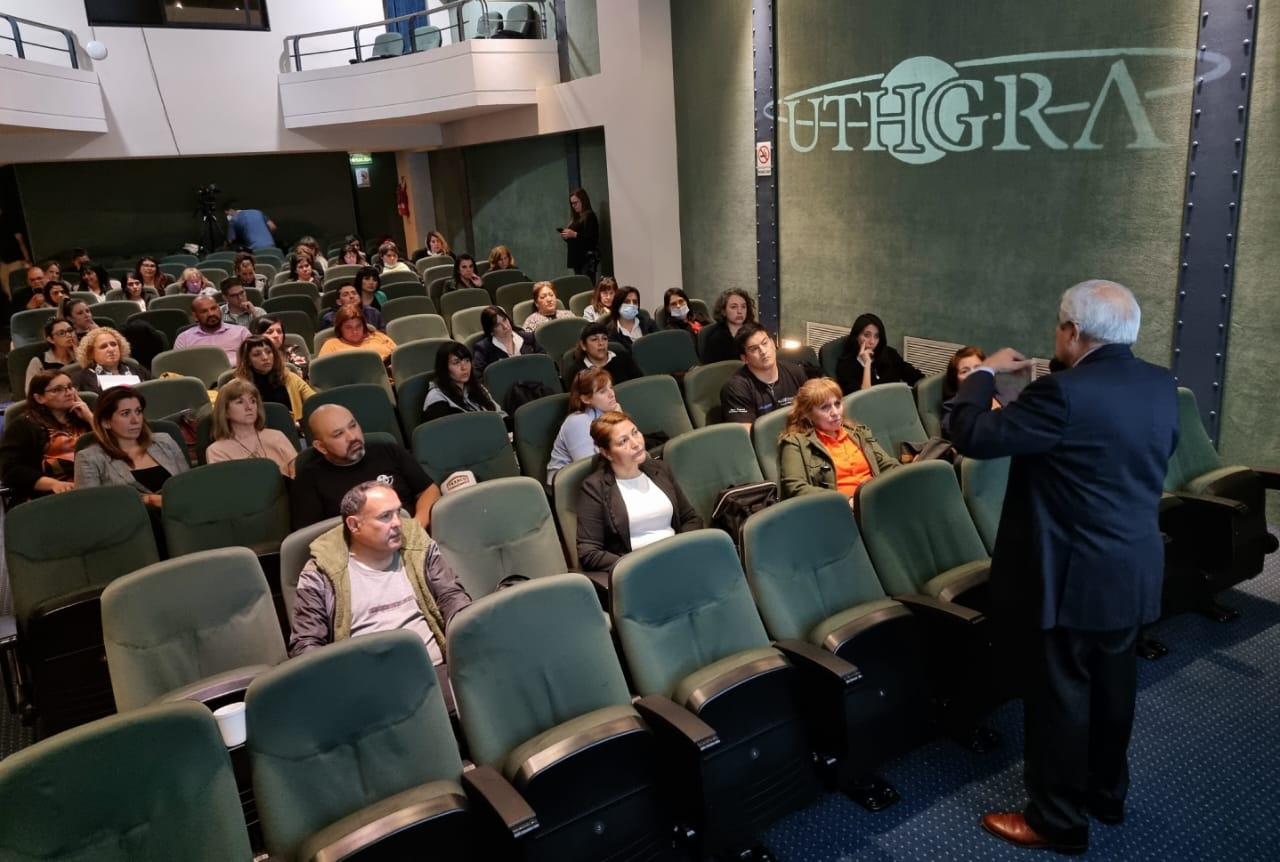 Comenzó el curso “Aproximación a la Violencia y su impacto en la Familia” dictado por el IPLIDO