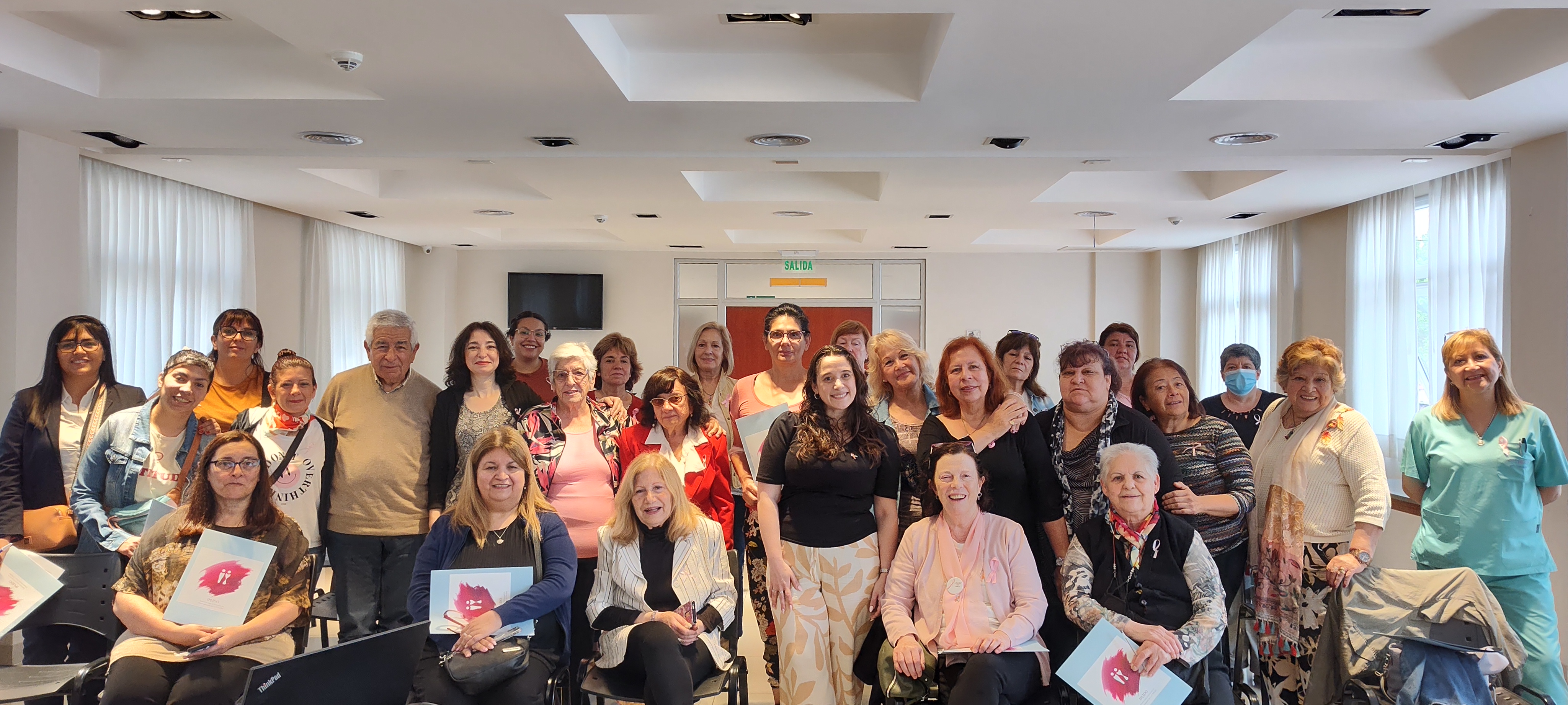 Jornada de coaching en el marco del octubre rosa en la UTHGRA San Martin