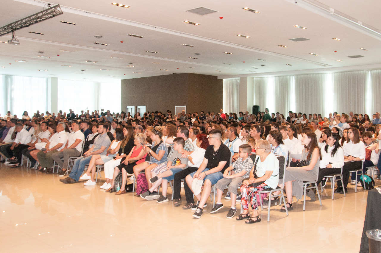Egresaron más de 300 alumnos del Centro de Formación Laboral N°405 de UTHGRA Mar del Plata