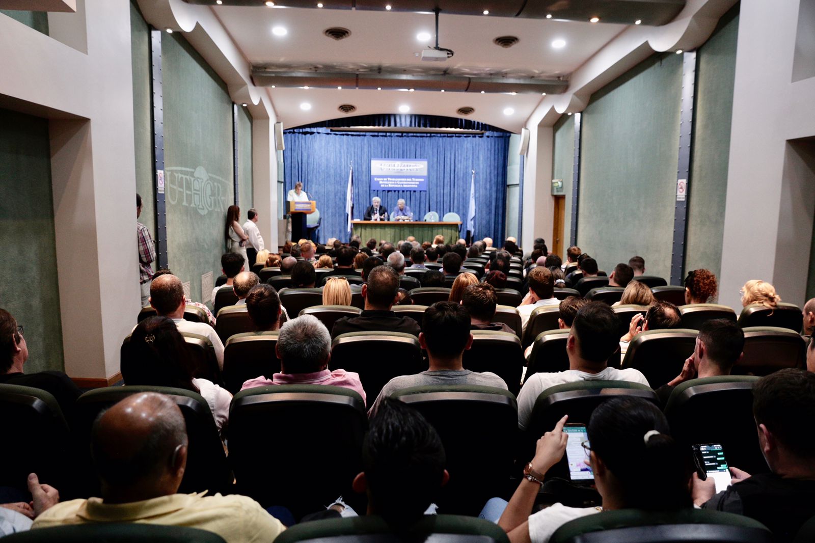 Presentaron el libro “Régimen convencional de los trabajadores hoteleros y gastronómicos de la República Argentina”