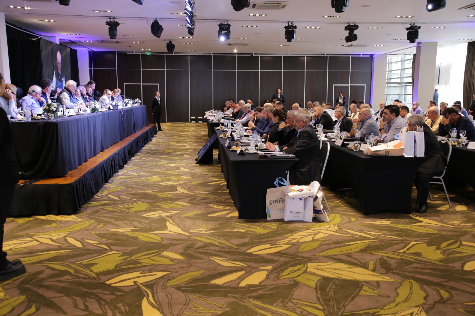 Se realizó el 37° Plenario Nacional de Secretarios Generales de la UTHGRA