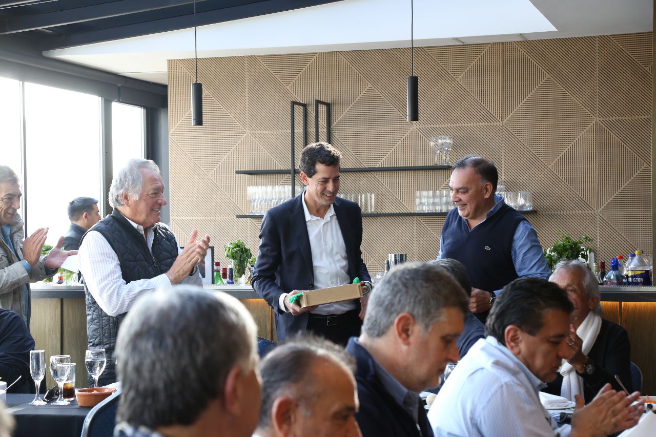 Se lanzó la Mesa Nacional Sindical “Wado” presidente